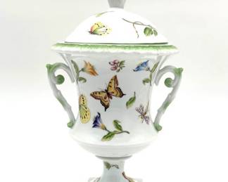 Jeanne Reed’s LTD, Williamsburg botanical lidded urn