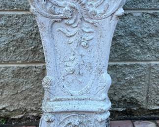 Fiberglass garden pedestal