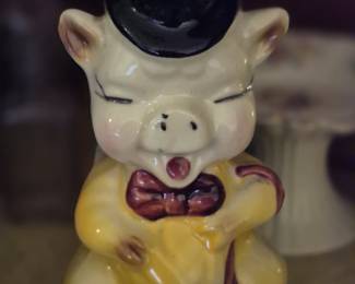 Sweet little vintage piggie