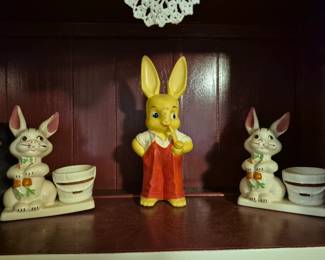 So cute! Vintage Easter bunnies!