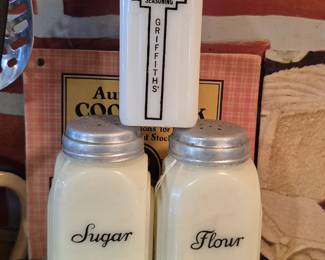 STOLEN CUSTARD URANIUM SUGAR FLolOUR SHAKERS