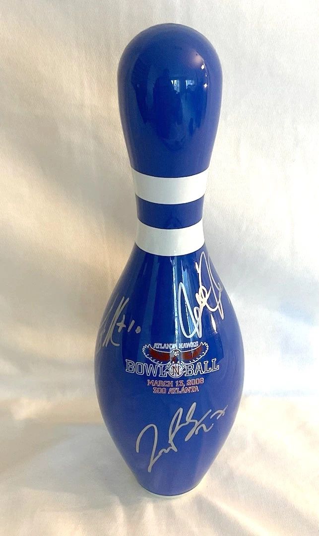 001 2008 Signed Atlanta Hawks Bowl N Ball