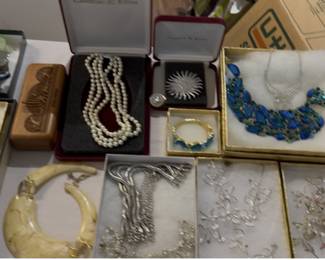 Assorted Jewelry