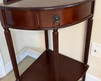 Bombay corner accent table