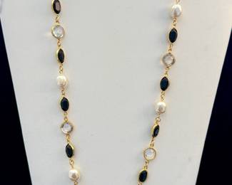 Glass necklace