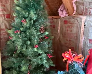 7.5' prelit tree (used one season)