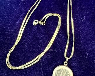14K gold necklace with locket