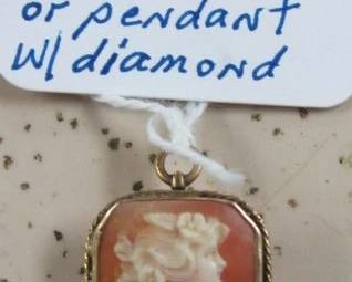 Antique 14K Gold Cameo Brooch/Pendant with Diamond