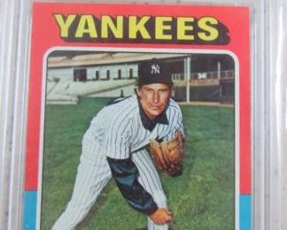 PSA Graded 1975 Topps Yankees Pitcher Mel Stottlemyre Baseball Card