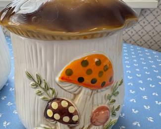 1978 Vintage, Sears and Rose buck Mary mushroom decanter set of four