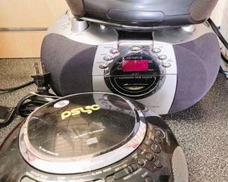 Music players / portable stereos