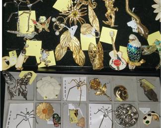 Costume jewelry: brooches and clip earrings