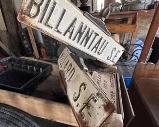 Vintage Grand Rapids “Billanntau & Willard” street signs