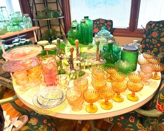 Nice collection of vintage depression glass, including uranium glass