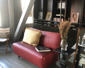 cool leatherette banquet !black pedestal table, mid century mirror 