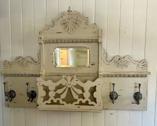 Wonderful Decorative Piece with Hooks