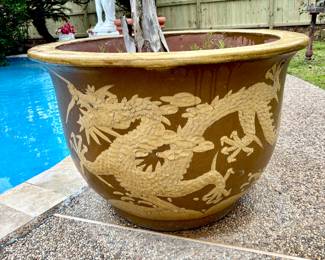 Very Large Dragon Pot