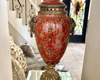 Incredible Pair Lidded Urns