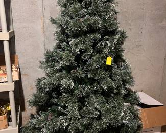 Martha Stuart pre lit Christmas Tree