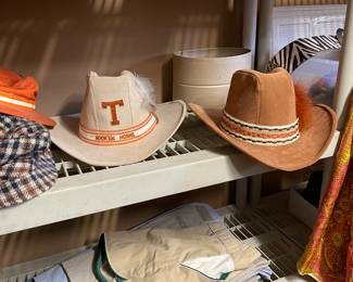 Lots of men’s clothes and u Texas stuff

