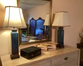 Set of porcelain lamps