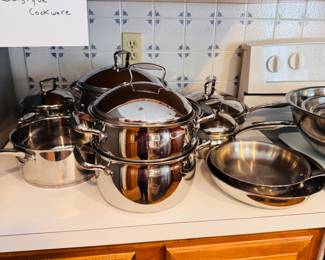 Belgique cookware set