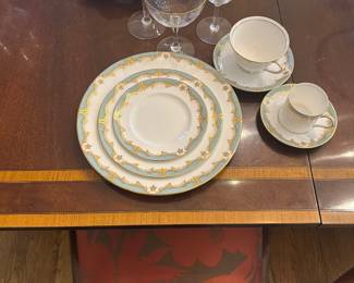 Royal Worcester China, Devonshire Pattern