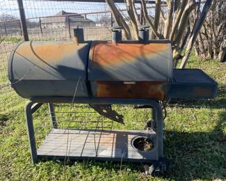 Vintage BBQ Grill/Smoker