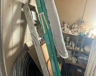 Ladders, medium voltage cable