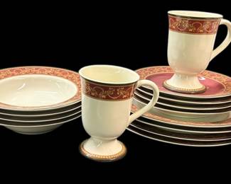 Raymond Waites Dinnerware Set