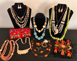 MB189RColorful Vintage Costume Jewelry