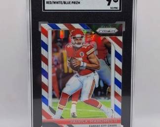 2018 MAHOMES RED/WHITE/BLUE HOLO PRIZM! RARE