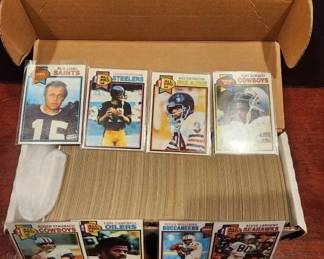 1979 TOPPS FOOTBALL COMPLETE SET! 528/528 NICE SET