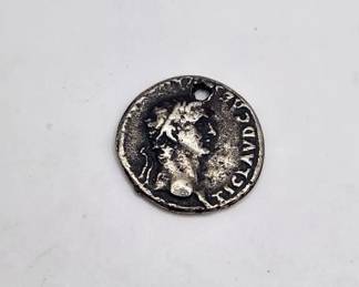 ANCIENT ROMAN COIN