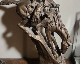 FREDRIC REMINGTON STATUE. LARGE 20" STATUE. RARE