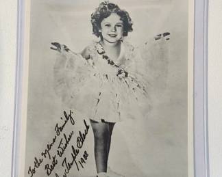 SHIRLEY TEMPLE SIGNED 8X10 PHOTO WITH C.O.A. 
