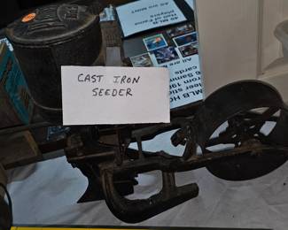 CAST IRON SEEDER