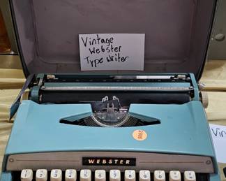 VINTAGE TYPEWRITER