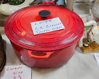 LARGE DUTCH OVEN WITH LID
