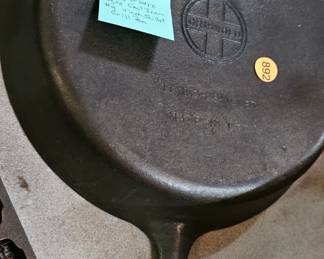 CAST IRON SKILLET