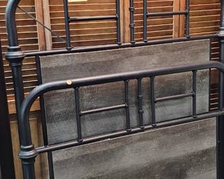 METAL BED