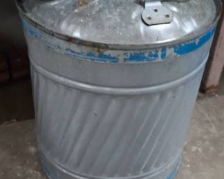 METAL GAS CAN