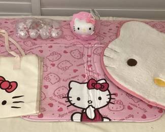 MMM009 Hello Kitty Rugs, Tote Bag, String Of Lights & Bath Pouf New