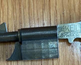 Keil Self Locking Key