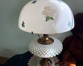 fenton gren opalescent hobnail table lamp 