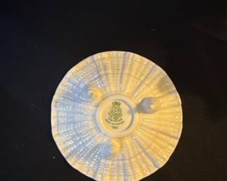 Royal Worcester Shell Design 180 Footed 4.75" wide ceramic dish 
