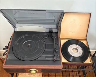 Jensen 3 speed turntable 