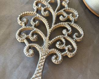 virginia metalcrafters family tree trivet 