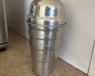 Vintage Mirro Aluminum Measuring Cup with Lid / Cocktail Shaker 