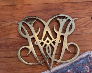 Vintage Virginia Metalcrafters Queen Anne Cypher Large Brass Trivet Williamsburg